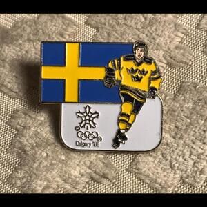 Vintage Sweden Hockey Pin - Calgary 1988 Winter Olympics